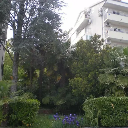 Nadia Apartman *